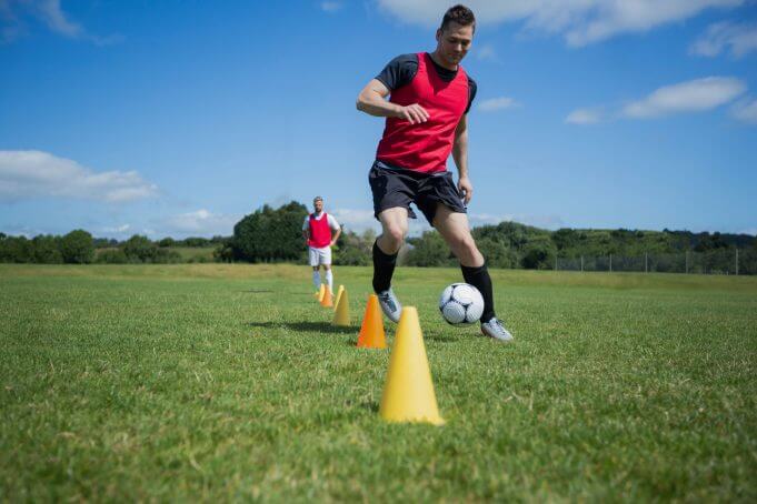 Hướng dẫn kỹ thuật và cách tập luyện khả năng di chuyển trong bóng đá